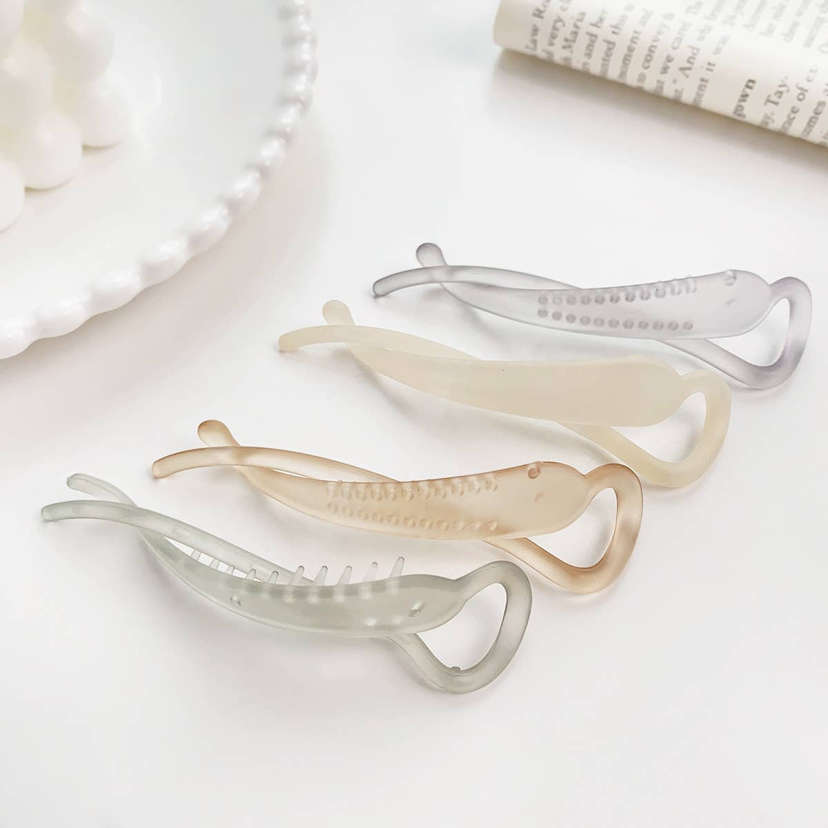 Simple banana clip vertical ponytail hair clip