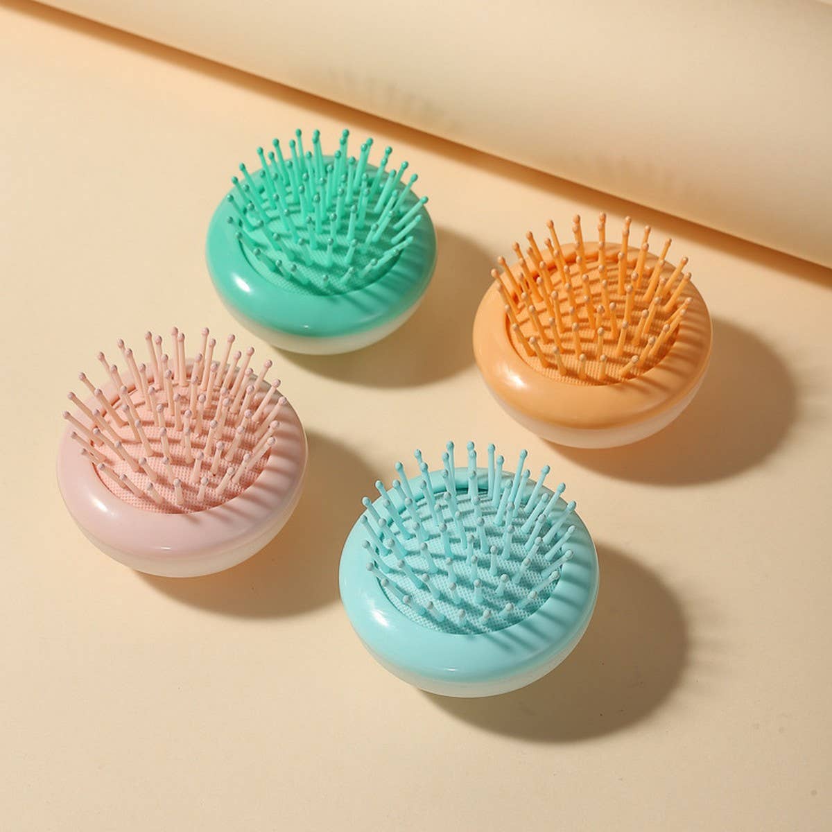 RETRACTABLE PORTABLE JELLYFISH SHAPED COMB_CWAHA1875