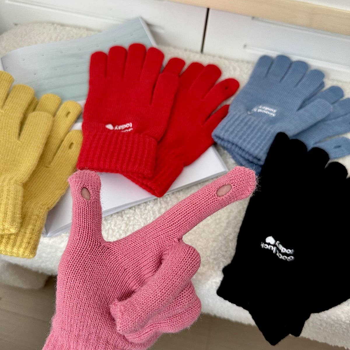 THICKENED WARM TOUCH SCREEN GLOVES_CWAG0143
