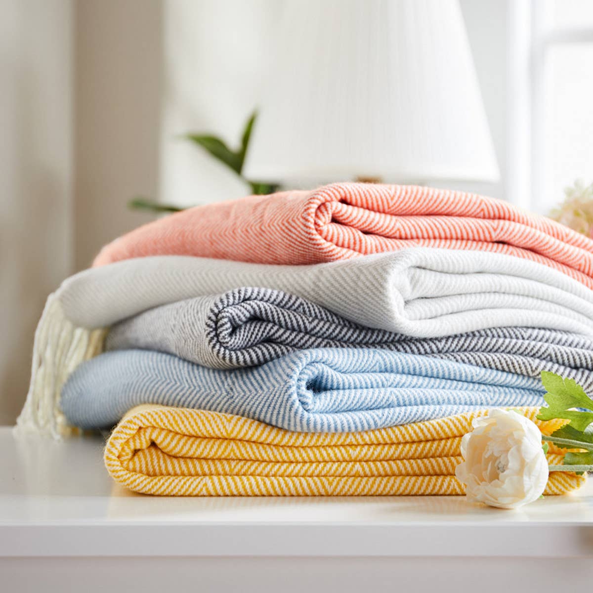 WOVEN JACQUARD TASSEL THROW BLANKET_CWMM1472