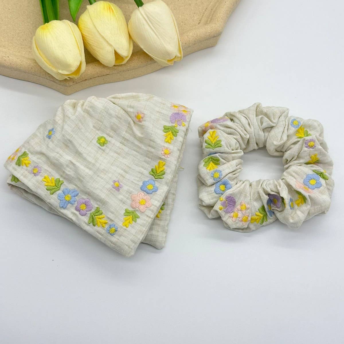 DOUBLE-SIDED EMBROIDERED FLOWER HEADBAND