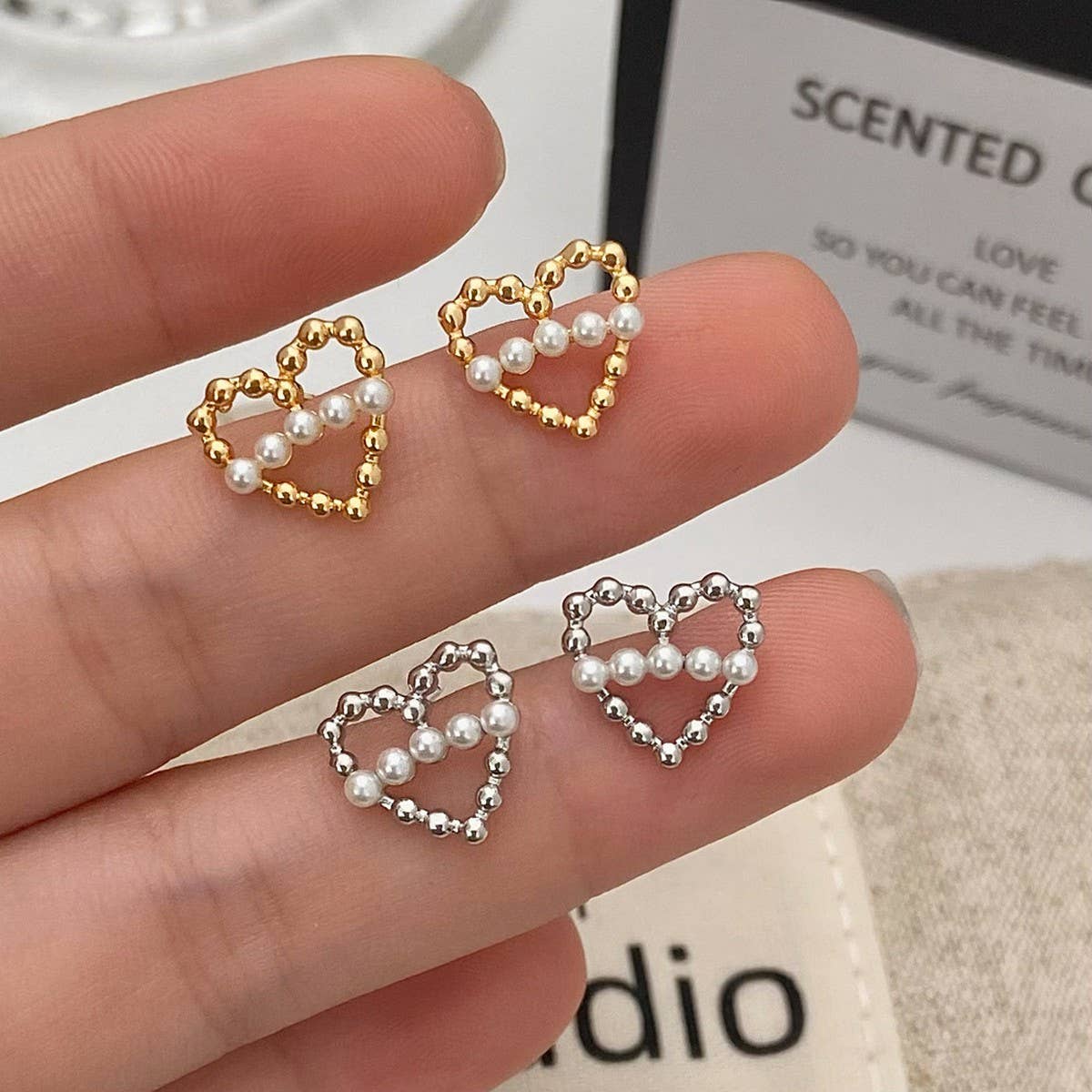 NEW EXQUISITE FASHION HOLLOW HEART PEARL EARRINGS