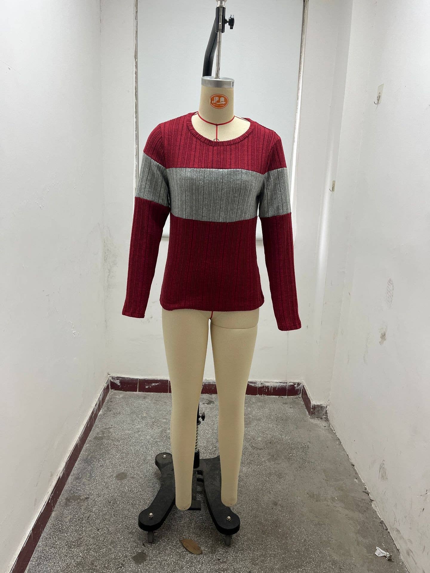 SPLICED CREW NECK LONG SLEEVE TOP T-SHIRT