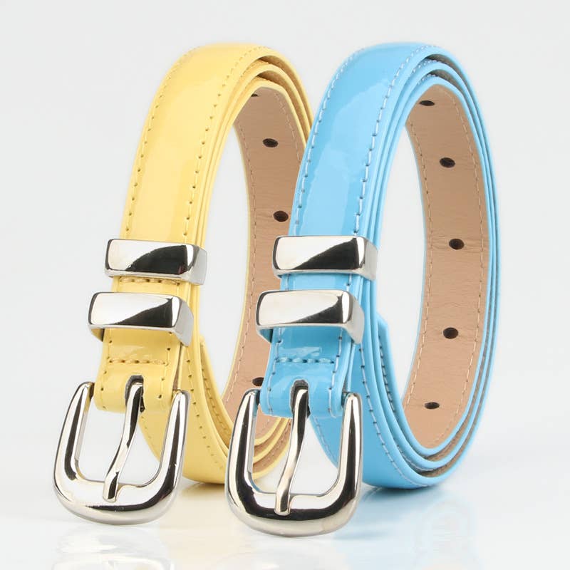 Simple and stylish belt with dopamine decoration