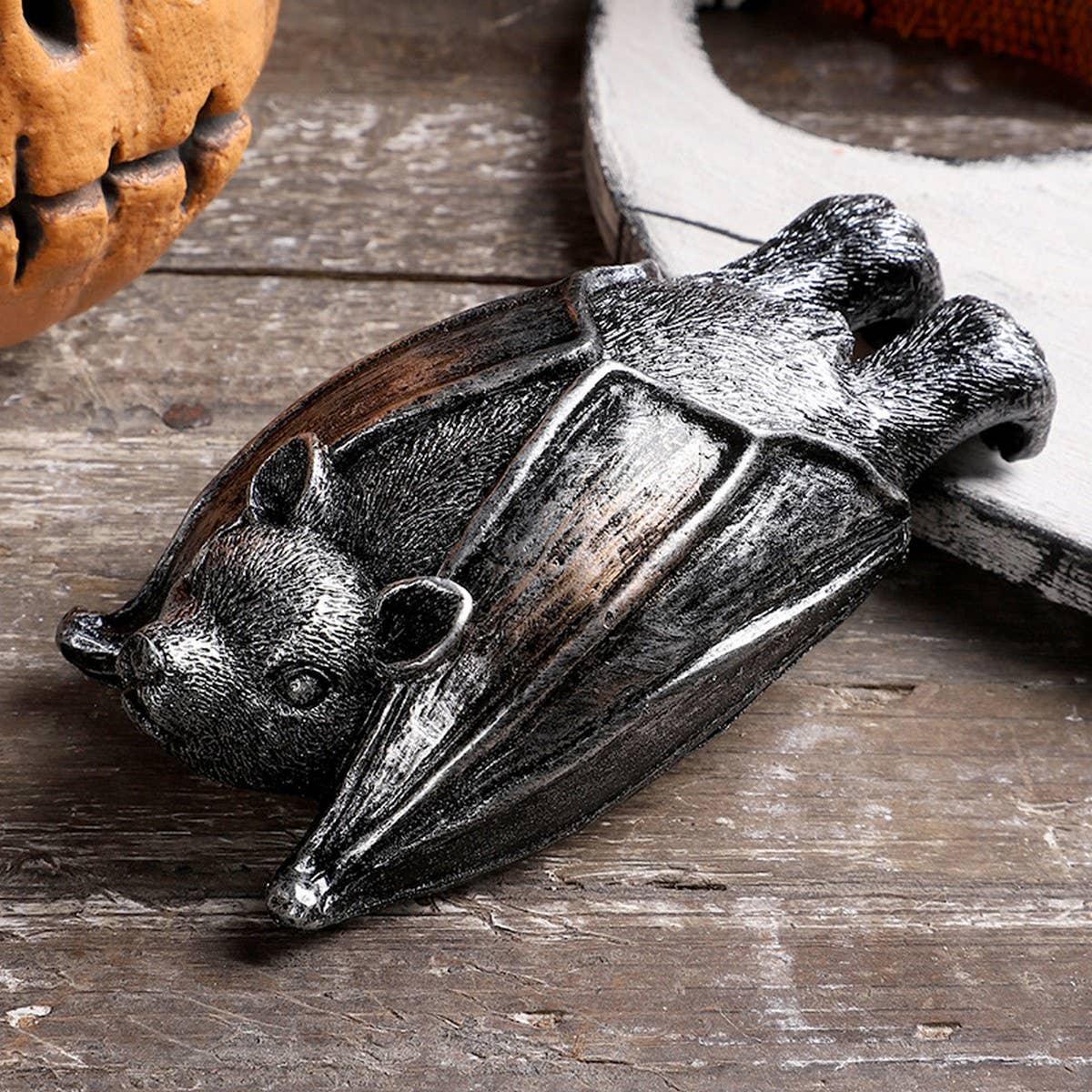 Realistic Hanging Bat Vampire Resin Decor_CWMM9892