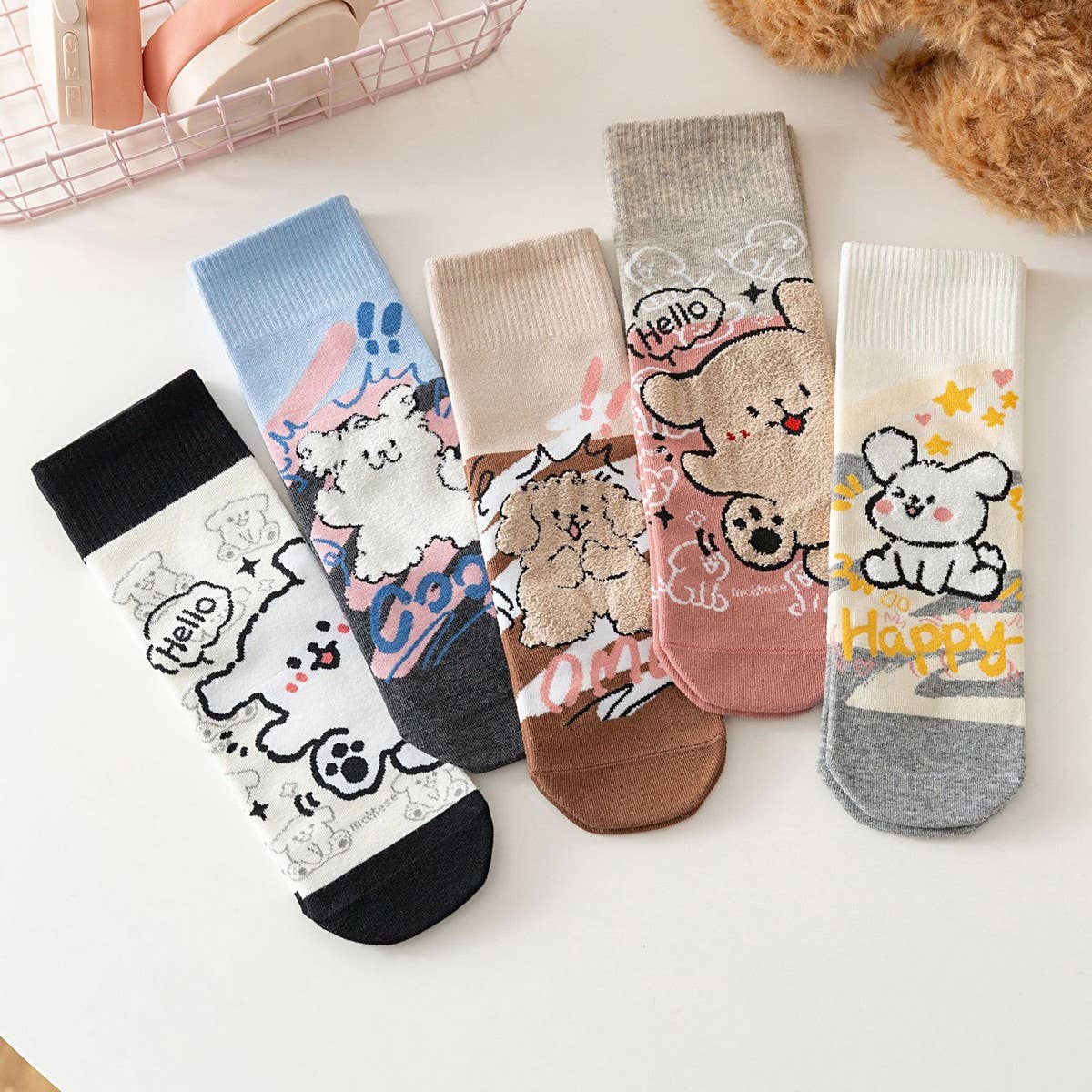 CARTOON BEAR CHECKERBOARD MIDDLE TUBE SOCKS_CWMS1389