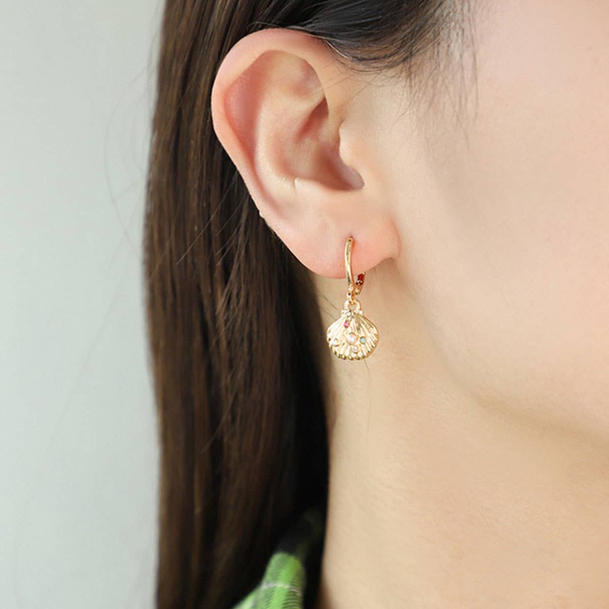 WOMEN'S COLORFUL PEARL SHELL BEADED NECKLACE