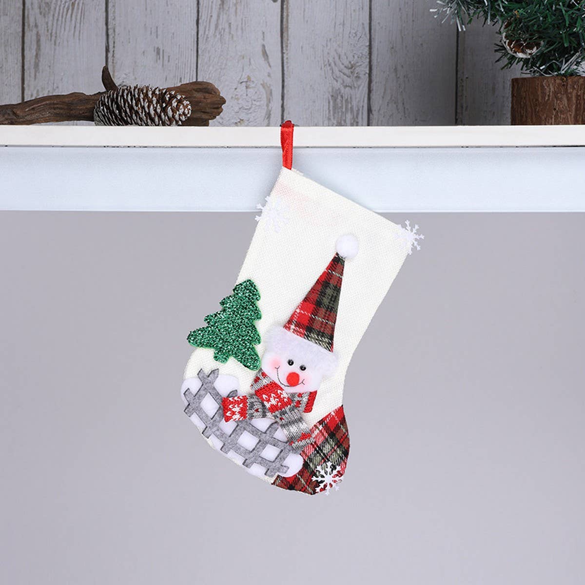 DECORATIVE BURLAP MEDIUM CHRISTMAS STOCKING