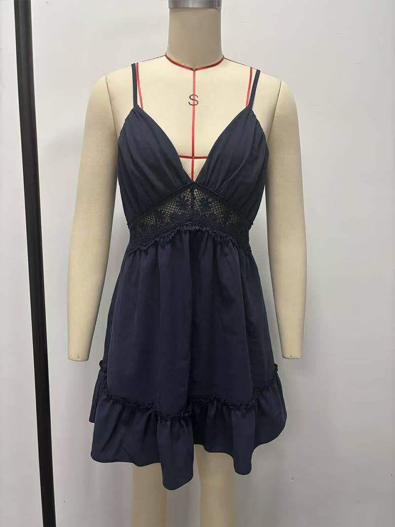 Hollowed-out black ear-trimmed,strapless dress