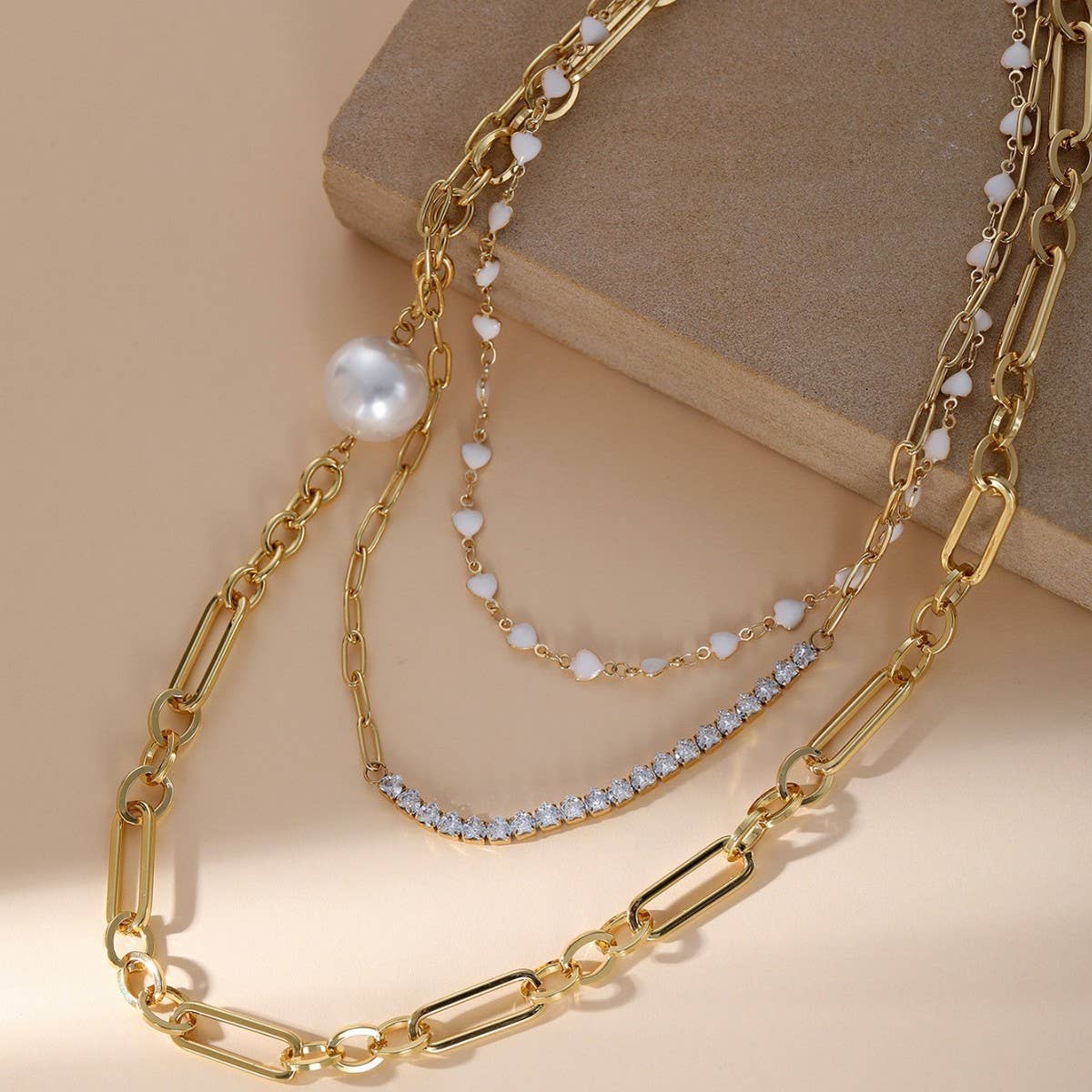 STAINLESS STEEL SMALL PEARL THREE-LAYER NECKLACE_CWMM3581