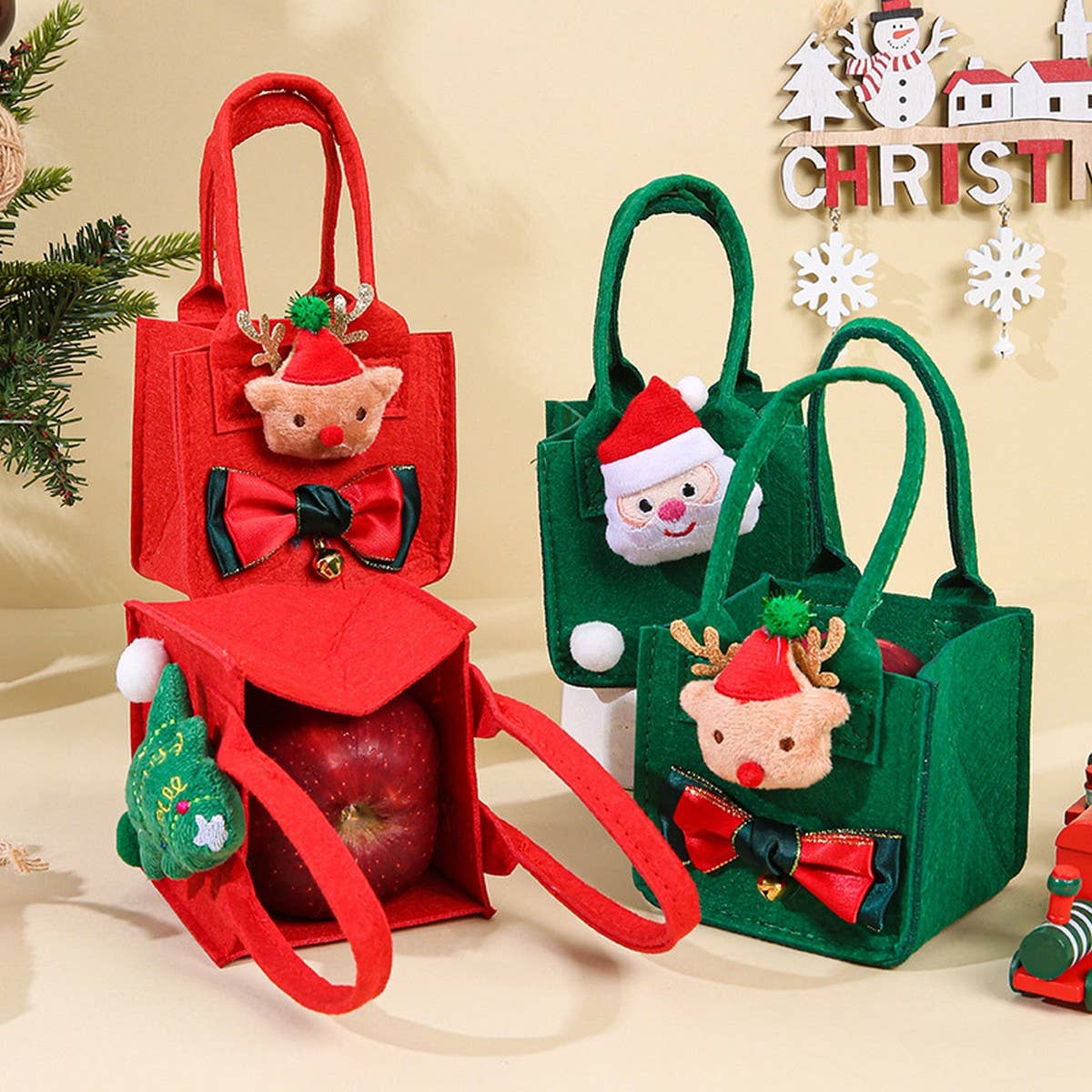 CWMM9359_CHRISTMAS EVE APPLE BOX HANDHELD GIFT BAG