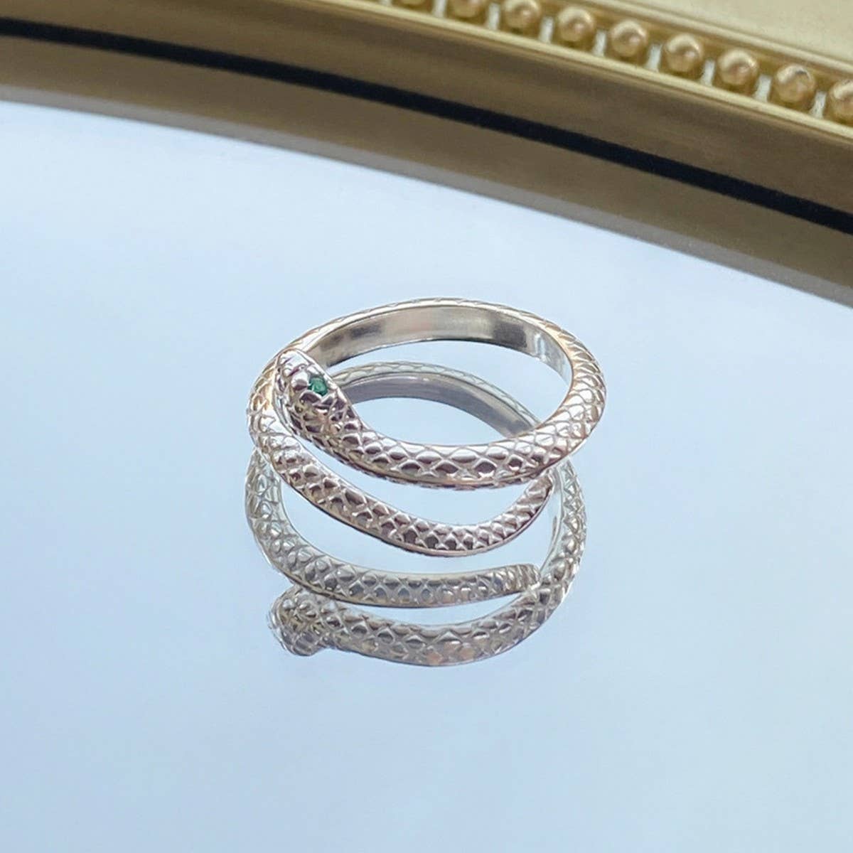 CWAJE4974_EXQUISITE LITTLE SNAKE PERSONALITY OPEN RING