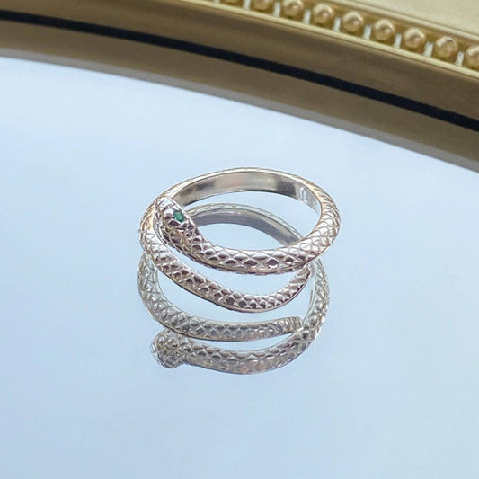 CWAJE4974_EXQUISITE LITTLE SNAKE PERSONALITY OPEN RING