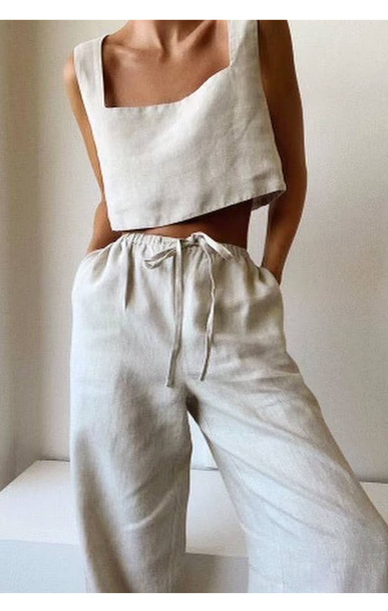 Short square neck sleeveless tank top