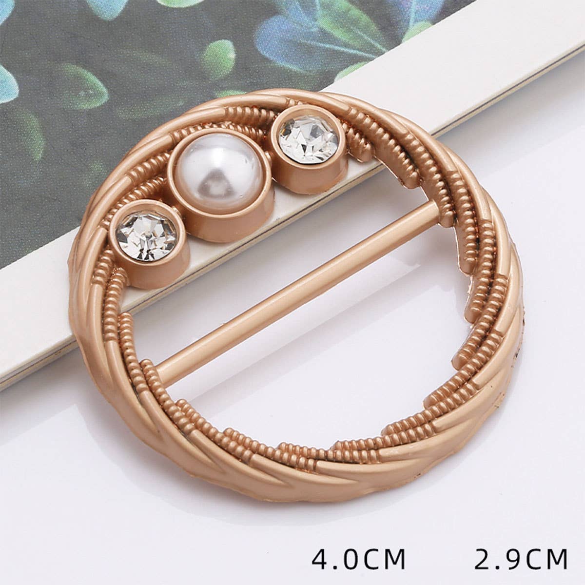 METAL PEARL AND DIAMOND CORNER BUTTON SCARF RING