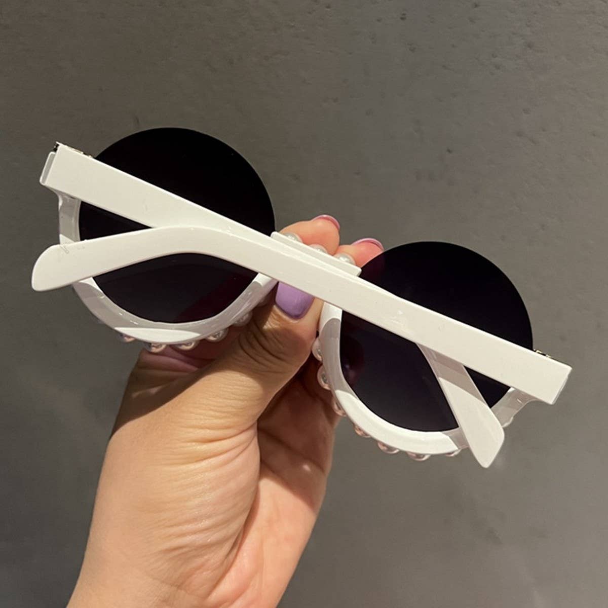 FASHIONABLE ROUND HALF-FRAME SMALL SUNGLASSES