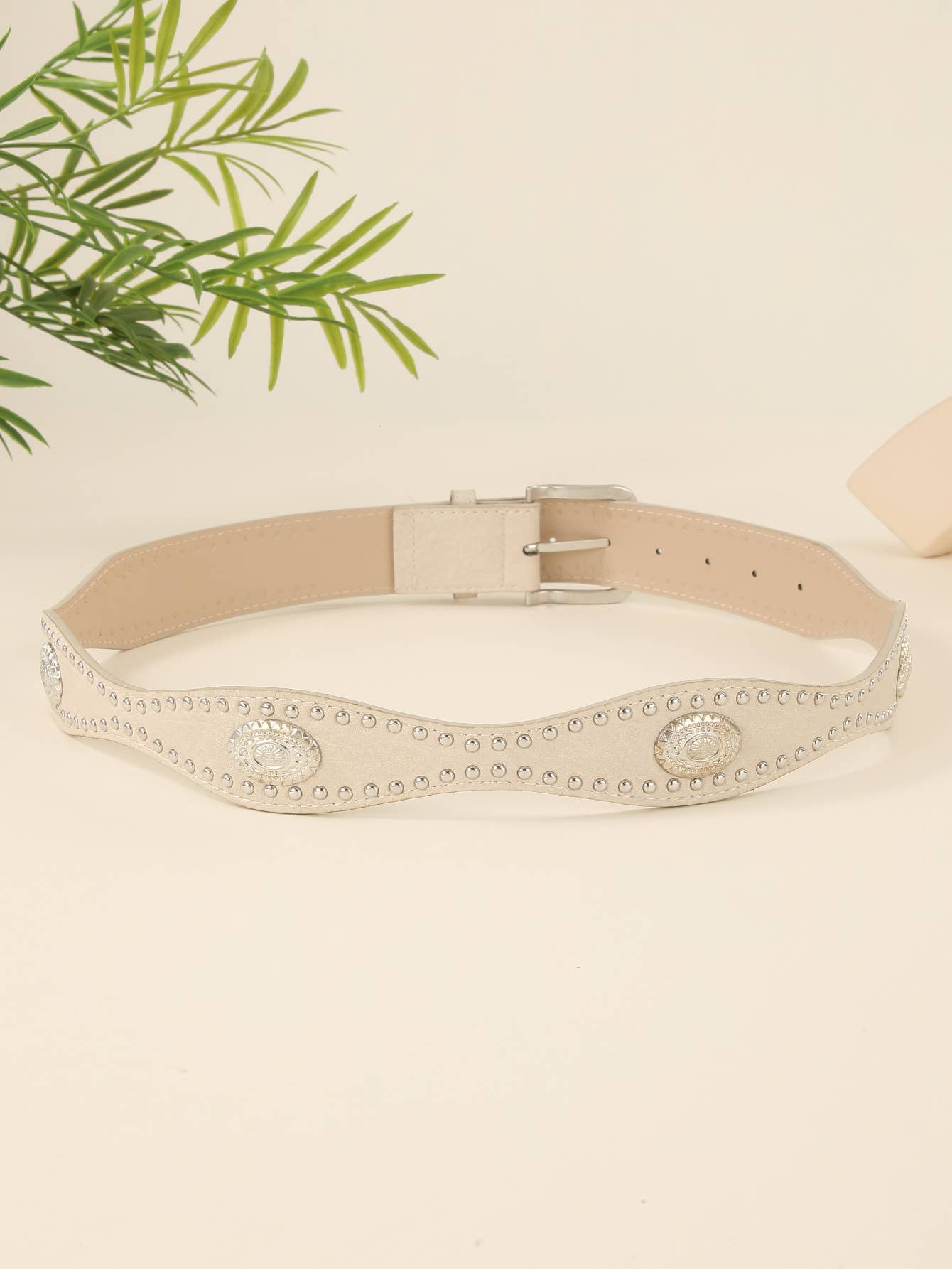 Double-row rivet trendy women's belt