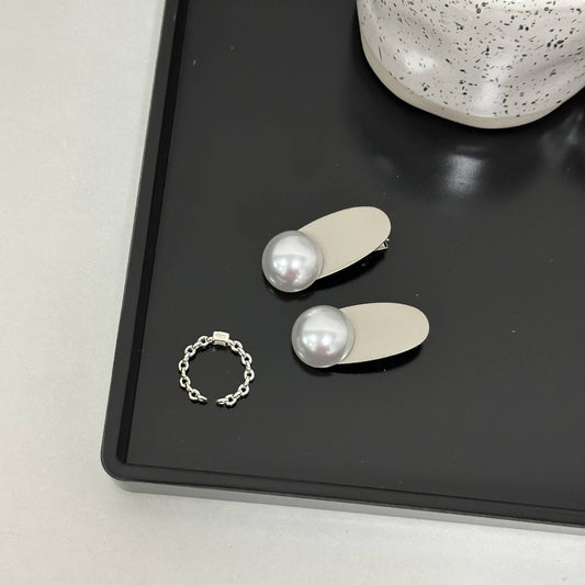 Simple letter Pearl beak clip Premium side fringe clip