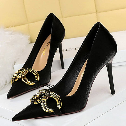 SHALLOW-MOUTHED POINTED METAL BUCKLE HIGH HEELS