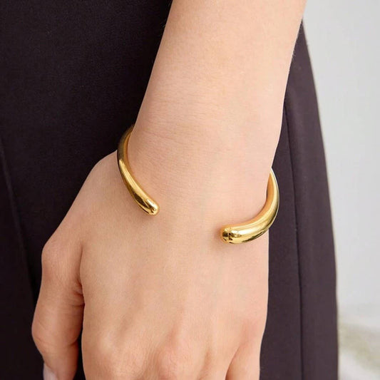 Stylish 18K Gold Plated Irregular Titanium Cuff_CWAJE4768