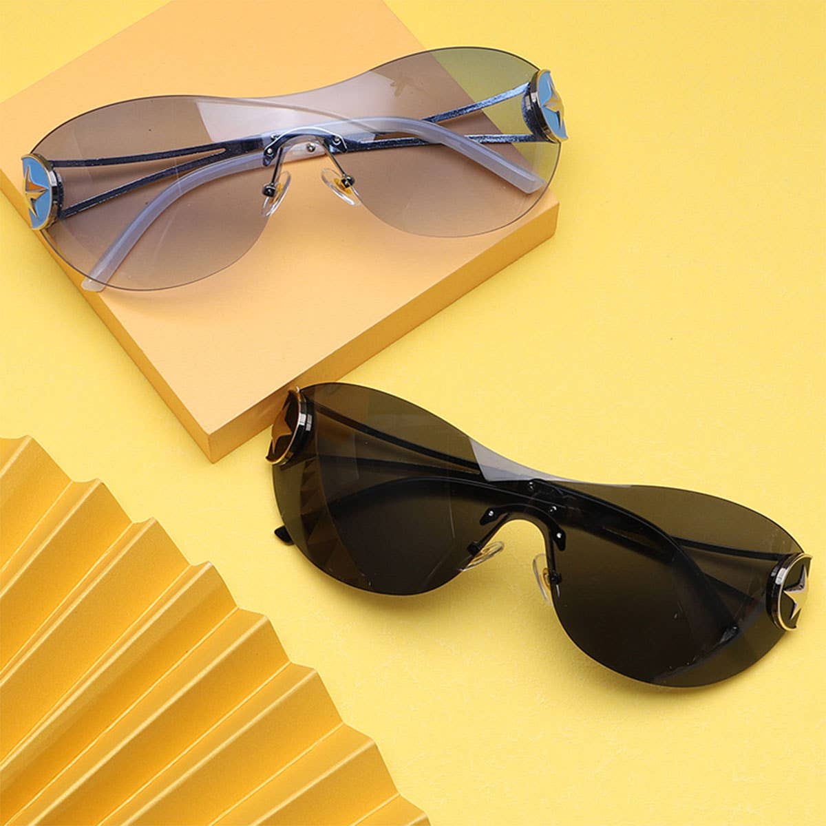 Y2K LARGE-FRAME SUNGLASSES WITH FIVE-POINTED STARS_CWASG0151