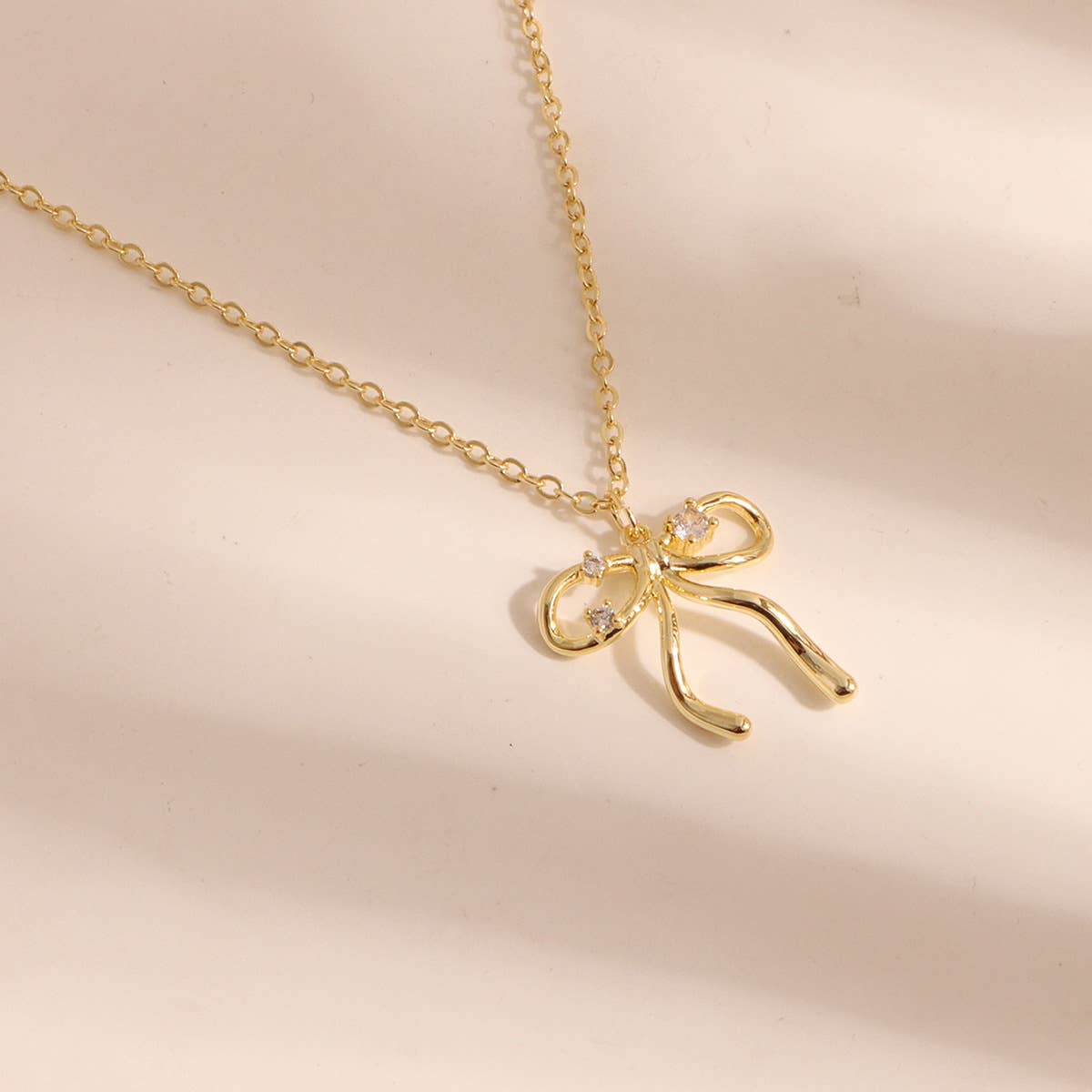 Copper-plated bow collarbone necklace