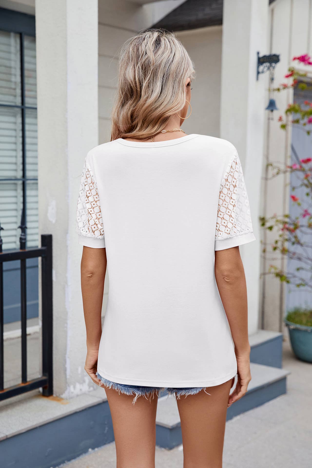 Solid color V-neck lace short sleeve T-shirt