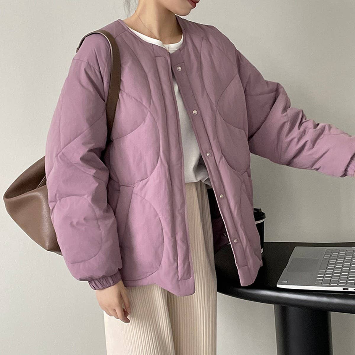 Round neck warm white down jacket