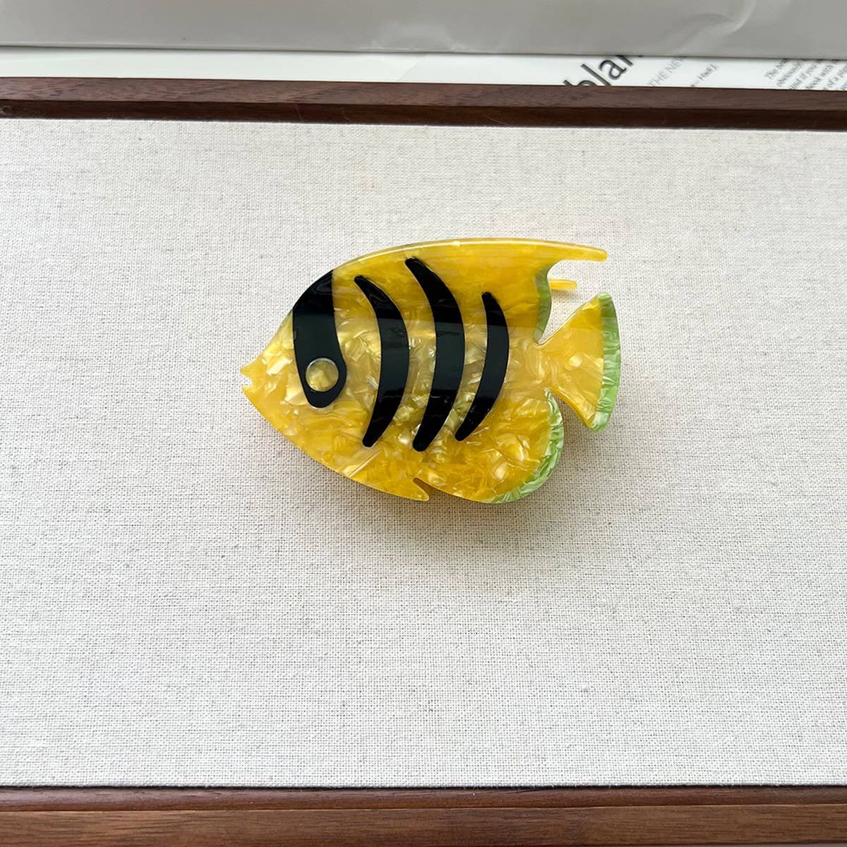 Dopamine Color Tropical Fish Acetate Claw Clip ? M