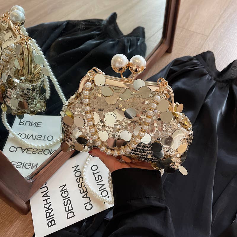 Fashionable sequined shell pearl chain dinner bag