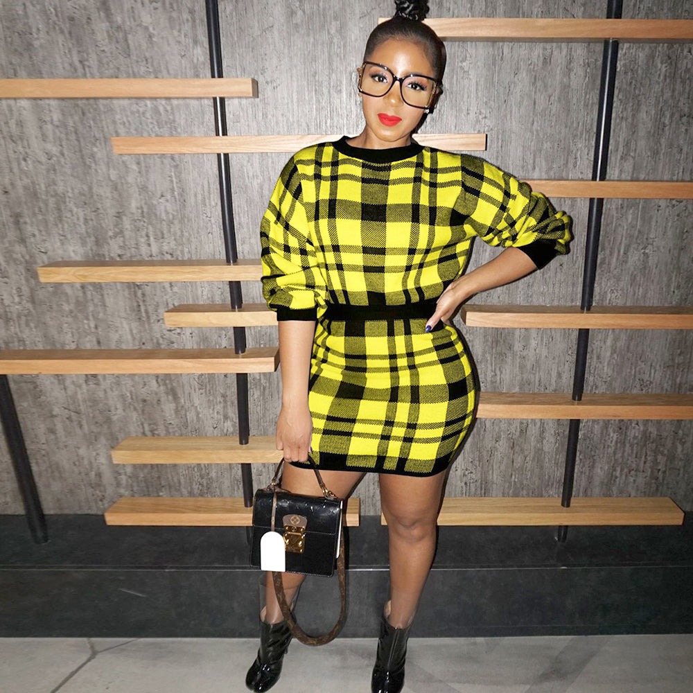 Short Sleeve Round Neck Plaid Thick Sweater Mini Skirt Suit
