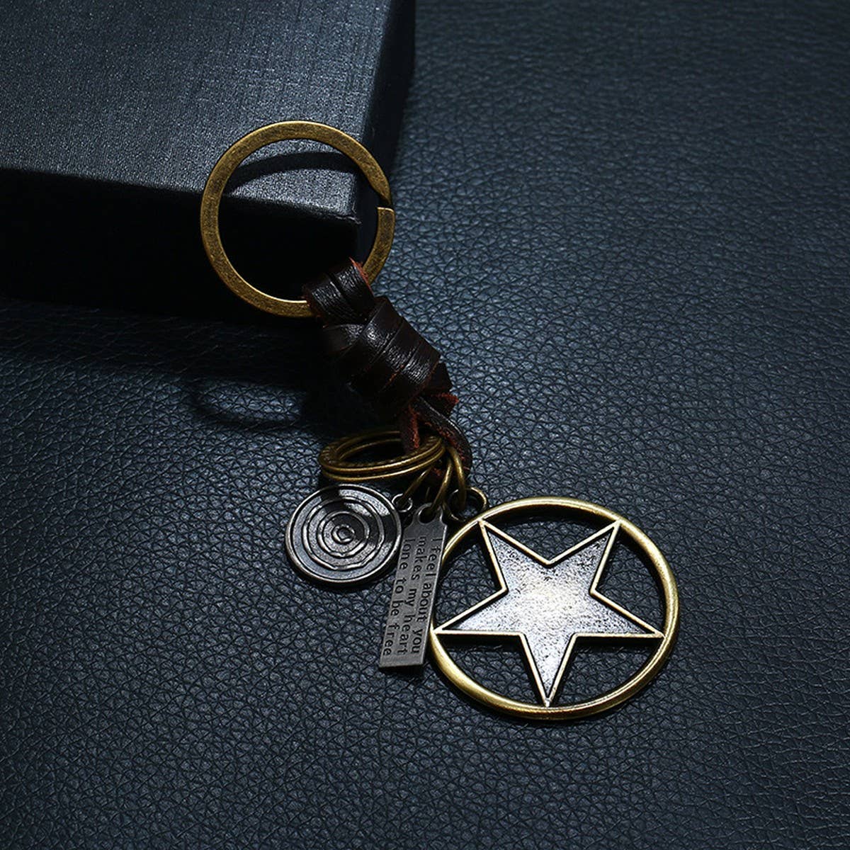 ALLOY FIVE-POINTED STAR GENUINE LEATHER KEYCHAIN_CWMM4783