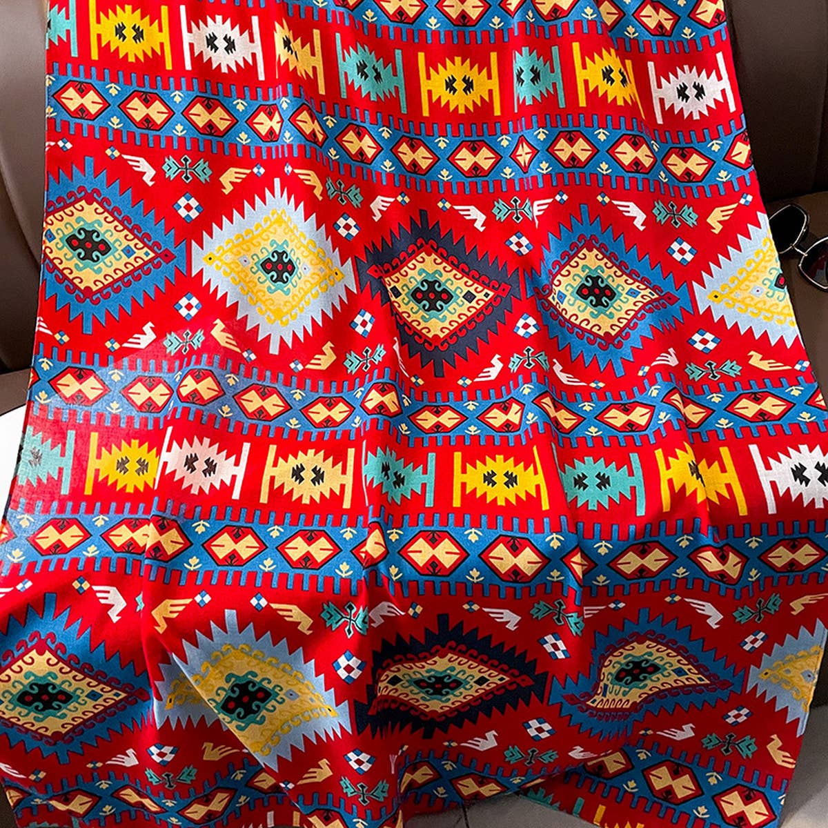 STYLISH GEOMETRIC PATTERN SQUARE SCARF_CWASC0617