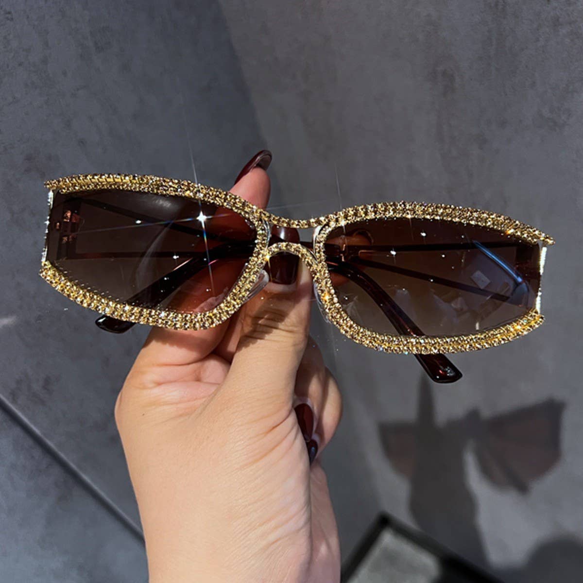 PERSONALIZED DIAMONDSTUDDED RETRO HOLLOWSUNGLASSES_CWASG0765