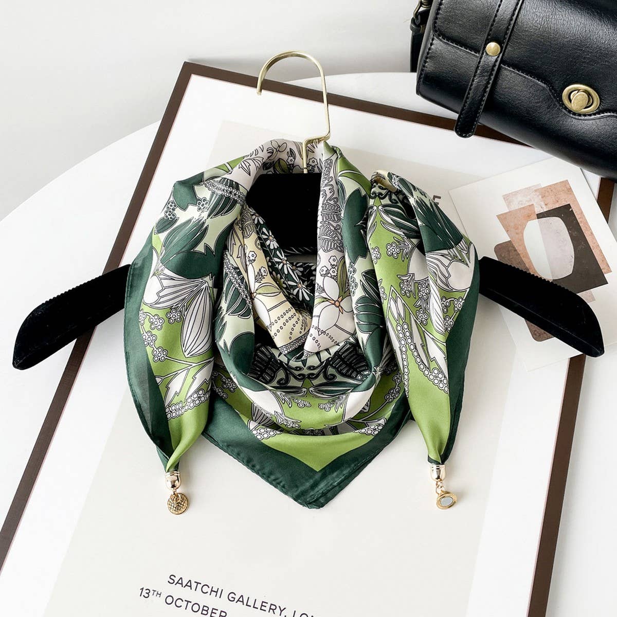 Magnetic Print Triangle Scarf for  Spring Style