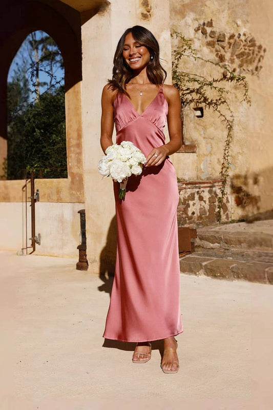 CWDMD5562_BACKLESS V-NECK SLEEVELESS SLIT BODYCON DRESS