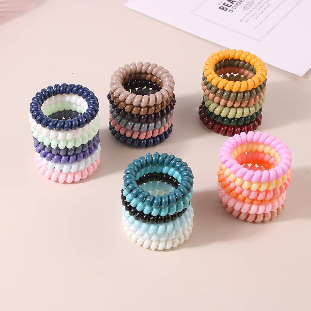 CWAHA1108_Simple Phone Line Hair Tie