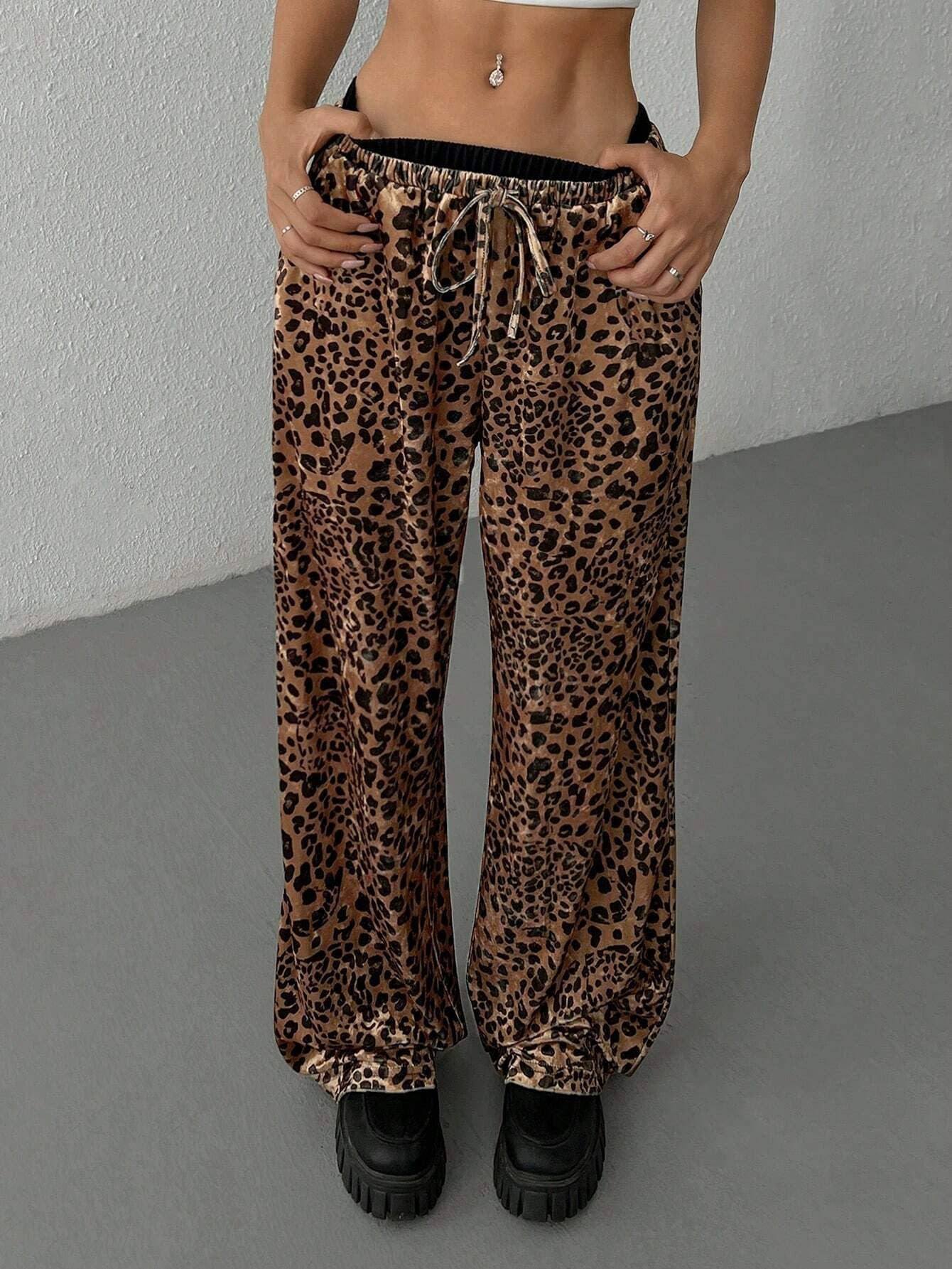 LOOSE SAG LEOPARD PRINT TREND PANTS