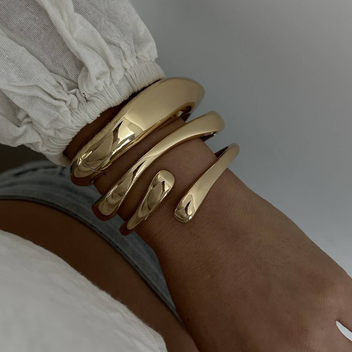 NEW DESIGN FASHION TREND METAL SMOOTH BRACELET