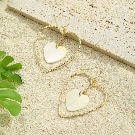 FASHION NATURAL SHELL SMALL HEART EARRINGS_CWMM4343