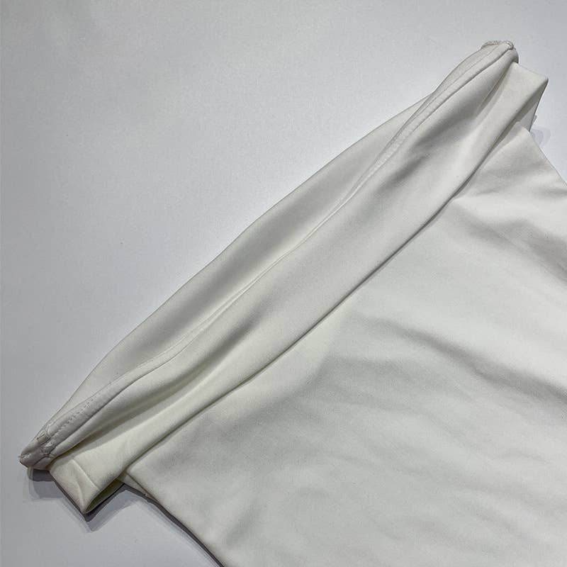 A stylish and elegant sleeveless strapless dress