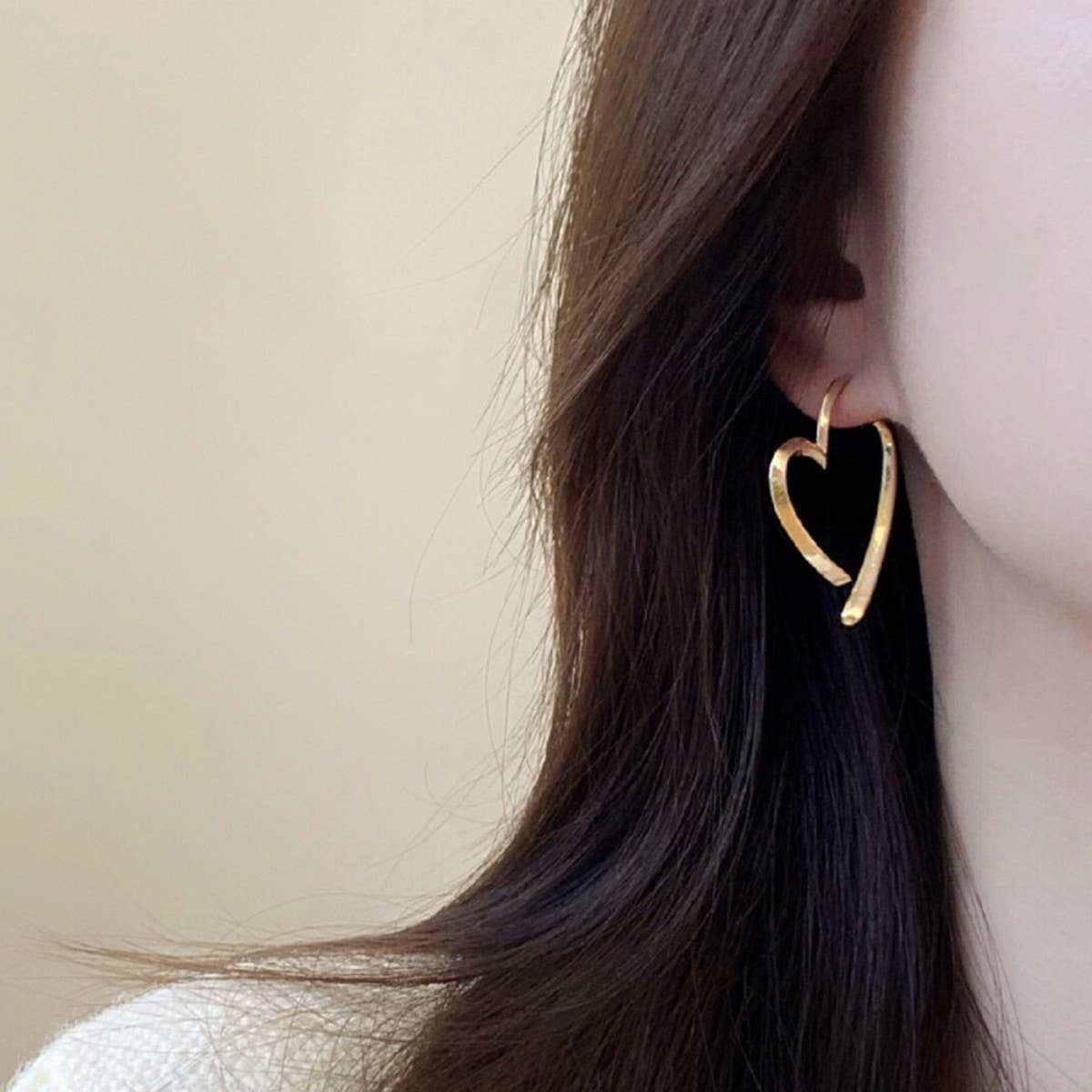 HIGH-GRADE HOLLOW DESIGN SWEET EARRINGS FOR WOMEN
