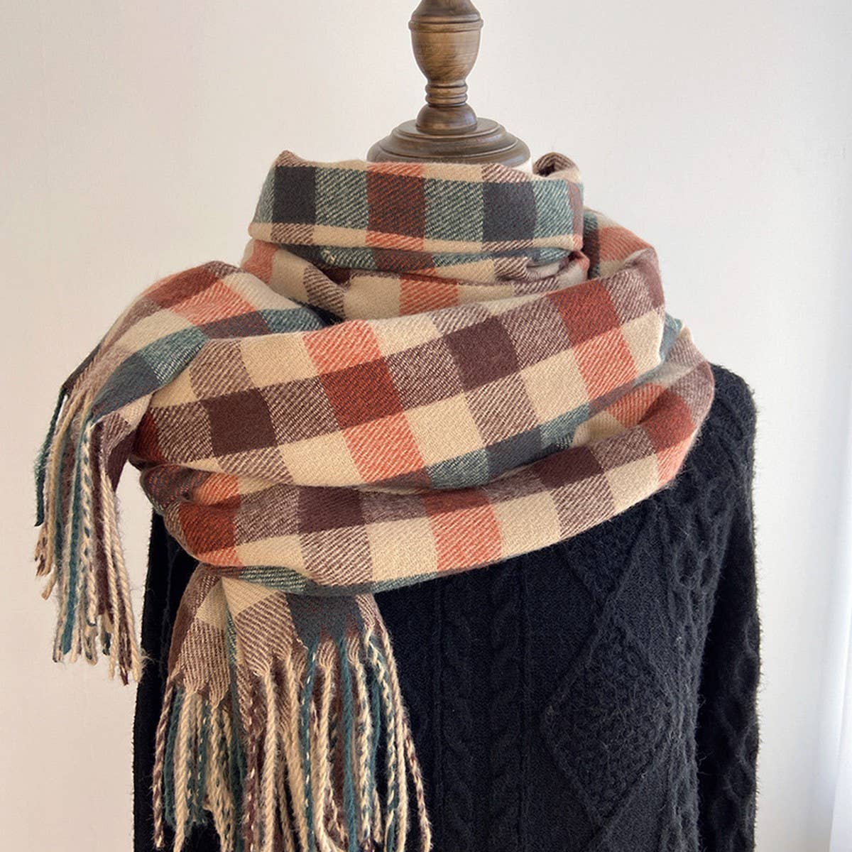Vintage Wool-Blend Scarf ? Cozy Winter Neck Wrap