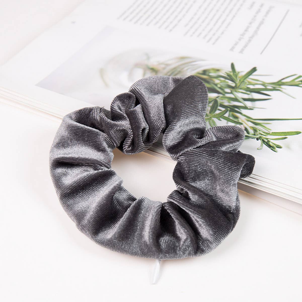INVISIBLE ZIPPER LARGE INTESTINE HAIR TIE_CWAHA0868