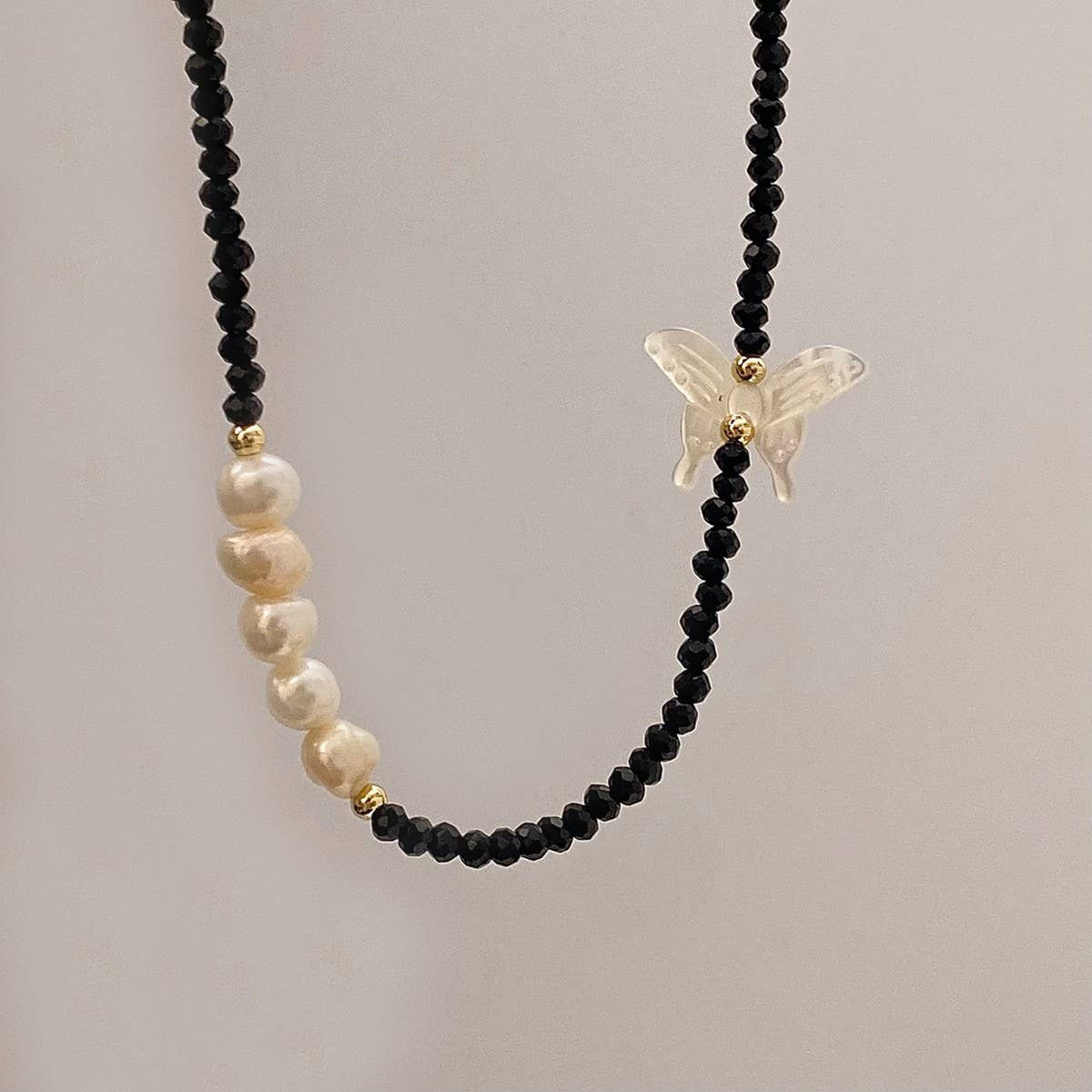 HOT GIRL STYLE BUTTERFLY BEADED NECKLACE FOR WOMEN