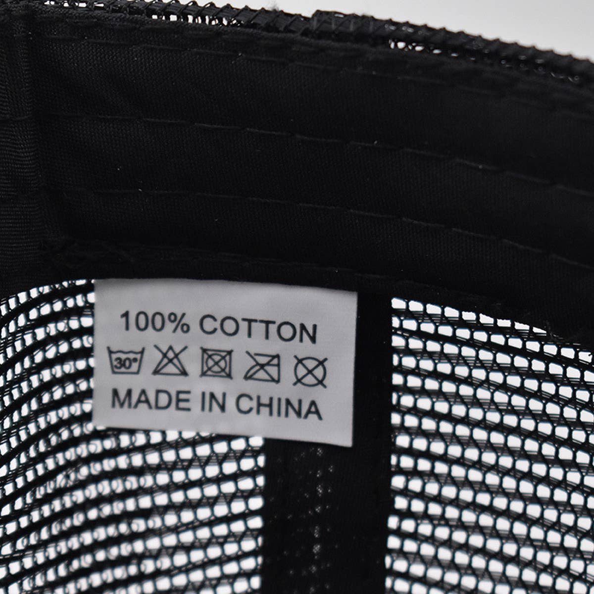 VINTAGE LETTERING EMBROIDERED PATCH TRUCKER HAT_CWAH1372