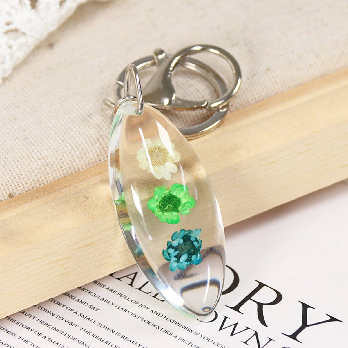 NEW DRIED FLOWER SPECIMEN CAR KEYCHAIN PENDANT