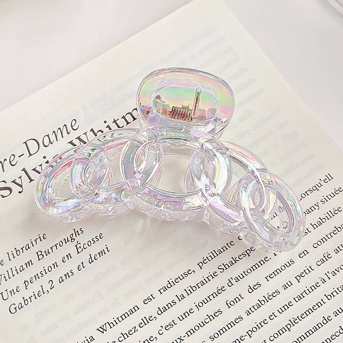 Pearlescent iridescent mermaid princess gripper