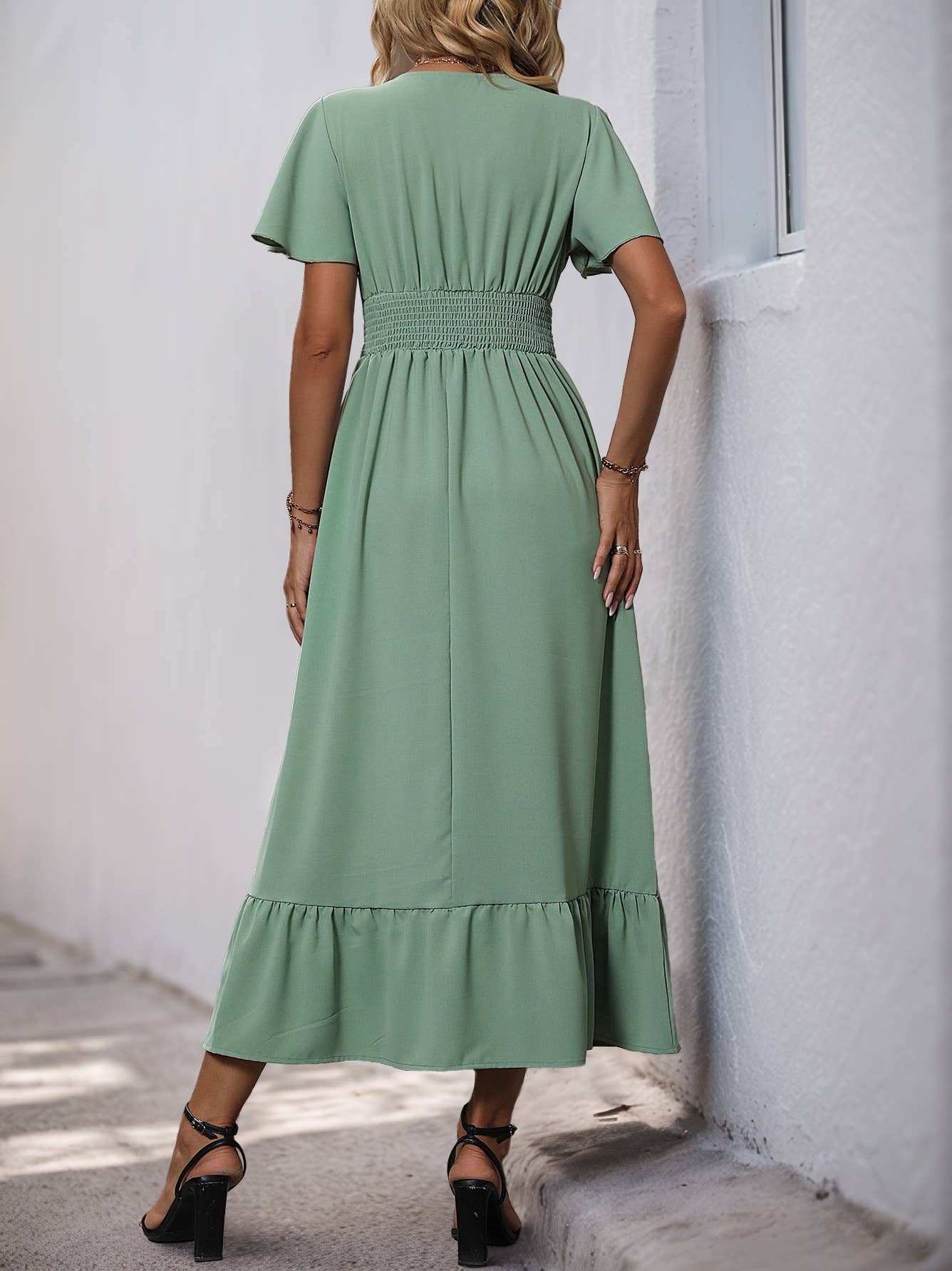 Ruffled V-neck long dress in soft green