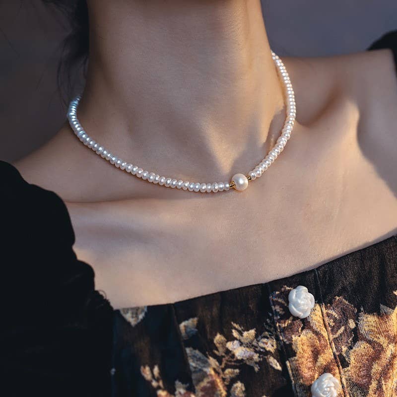 Fashionable Bahak freshwater pearl necklace